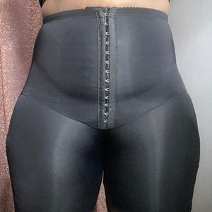 Cellulite Reducer “Contour Booty Shorts”